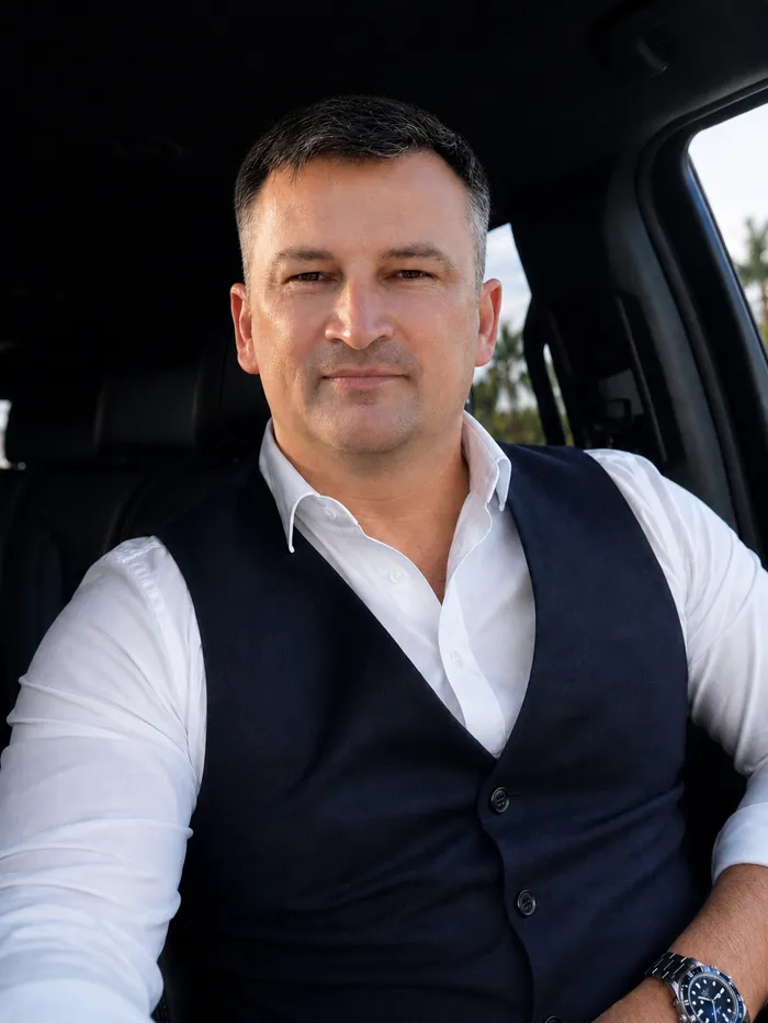Vitalii Koretskyi, fundador y chófer, Onyx Executive Miami